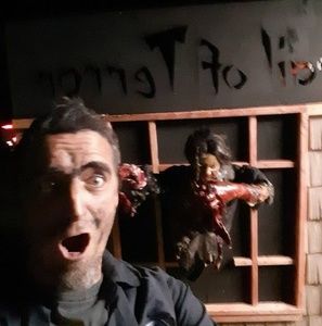 Meet your Posher, Roy